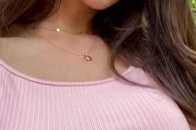 R0seHarrt Shakes Outside