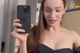 I cum on the mirror imagining your face