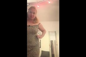 a Blonde granne Masturbates Her Hairy Pussy on webcam 6