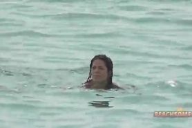 two-giirls-on-the-beach