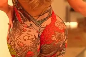 Insane Ass Shakes Like Jello