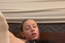 Teen uses two vibes and squirts