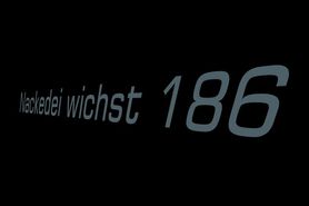 Nackedei wichst 186
