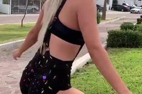 Latina Issa Vega5 Twerks Ass Outside