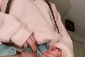 Summer-t James cute-girl dribbles cum