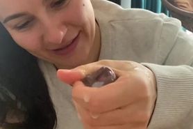 Handjob in slowmotion