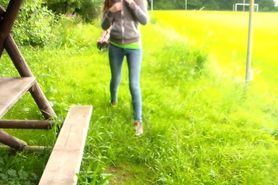 a teen piss outside on video 537