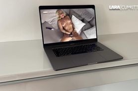 She caught him fapping