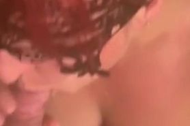 Gunni pisst Michelle in den Mund