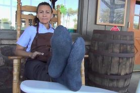 Cracker Barrel Employees Shows Off Her Mature Soles