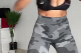 Latina Spandex workout