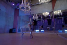 Pole Dance by Miss Universe Japan- Miss Supranational