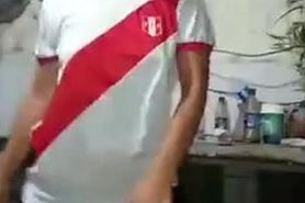 Cute Peruvian Slut Dances and Then Starts Sucking
