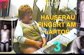 Hausfrau Fingweert sich zu SM-Bildern