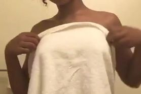 a black teen nude in barthroom 25447