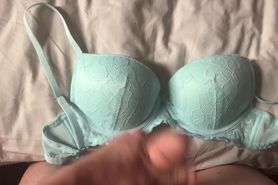 bra cum tribute