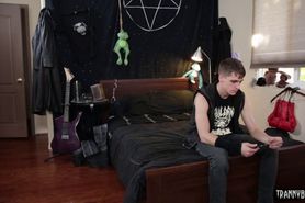 Emo teen tranny stepsis and stepbro analyzed each other