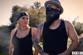 Corrupt policeman banged hot latina MILF wtih big ass