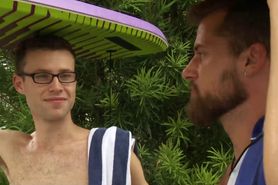 Two friends met outside and went fucking to the room