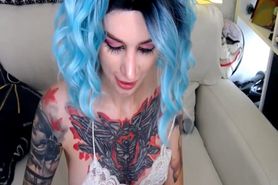 Impressive Tattooed Lady Show Off Live In Cam