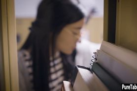 Psycho teen caught a brunette babe and used her tongue