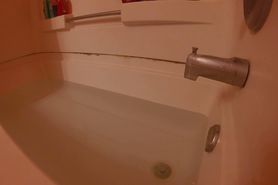 Horny teen toying her ass in bathtub