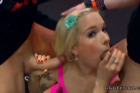 Ariella loves facials and dogie style pounding