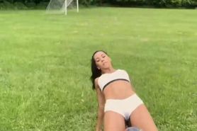 Fit Babe with Bubble Butt Shows Her Ball Skills