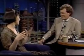 Phoebe Cates Describes How She Gives Blowjobs