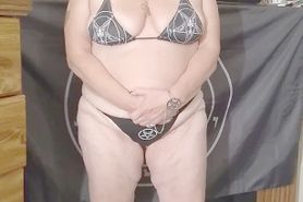 birthday present for a friend in seriba