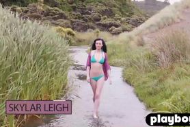 Petite small tits model danced outdoor and she liked it