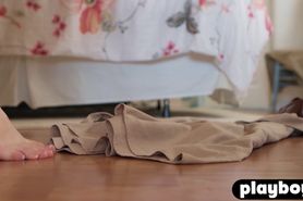 Lingerie put blonde babes sexy body in the first plan