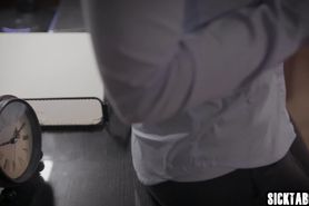 Tanned petite MILF is ready for a hardcore anal sex