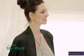 Sexy MILF loves to licked pussies and she enjoyed it