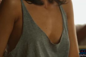 Perfect skin tight body MILF babe Justine Miller solo a