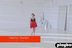 Perfect redhead MILF posed totally naked after hot stri