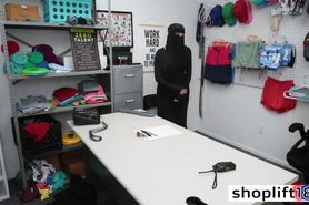 Perverted LP officer caught sexy thief and fucked her t