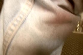 culito de colegiala in the bus