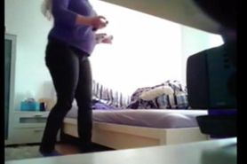 Cumming simultaneously with stepmom in secret