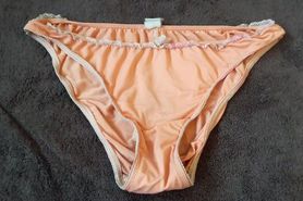 calzon encontrado en la basura 1