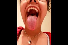 Long Tongue Big Throat Perfect Mouth lingua grande 2
