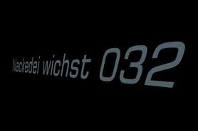 Nackedei wichst 032