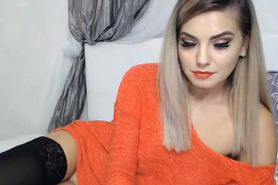Hot Lovely Babe masturbating on Webcam for you