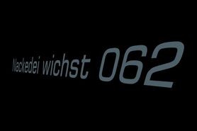 Nackedei wichst 062