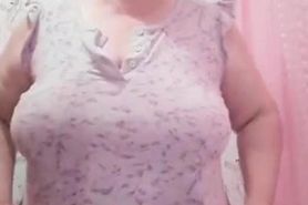 Hot russian mature Elena shows off her charms in the sh