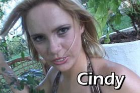 Backdoor brazil Cindy neukt anaal