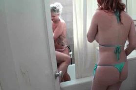 Hot blondes eating cunts in the shower