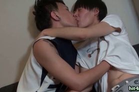 Asian gays kissing and jerking