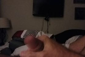 MILF Handjob and likes likes to watch me jack off