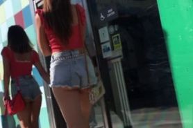 voyeur double sweet ass brunettes